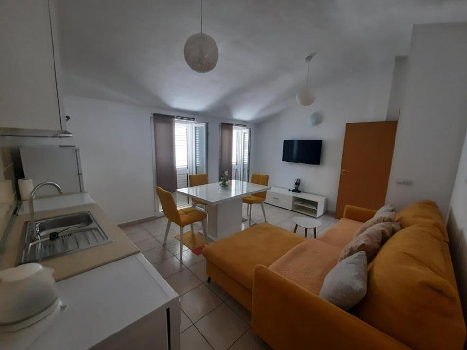 Ferienwohnung Ojdana Zivkovic Rogoznica  Exterior foto